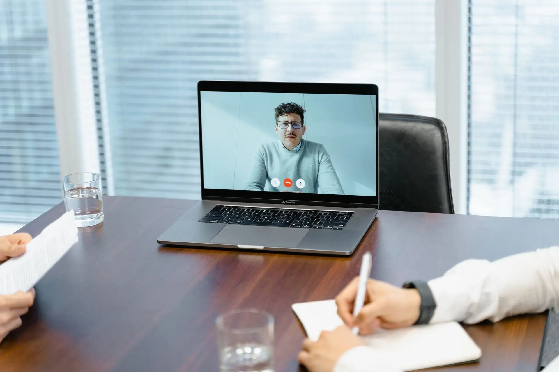 Virtuelle und hybride Eigentümerversammlung: was erlaubt ist